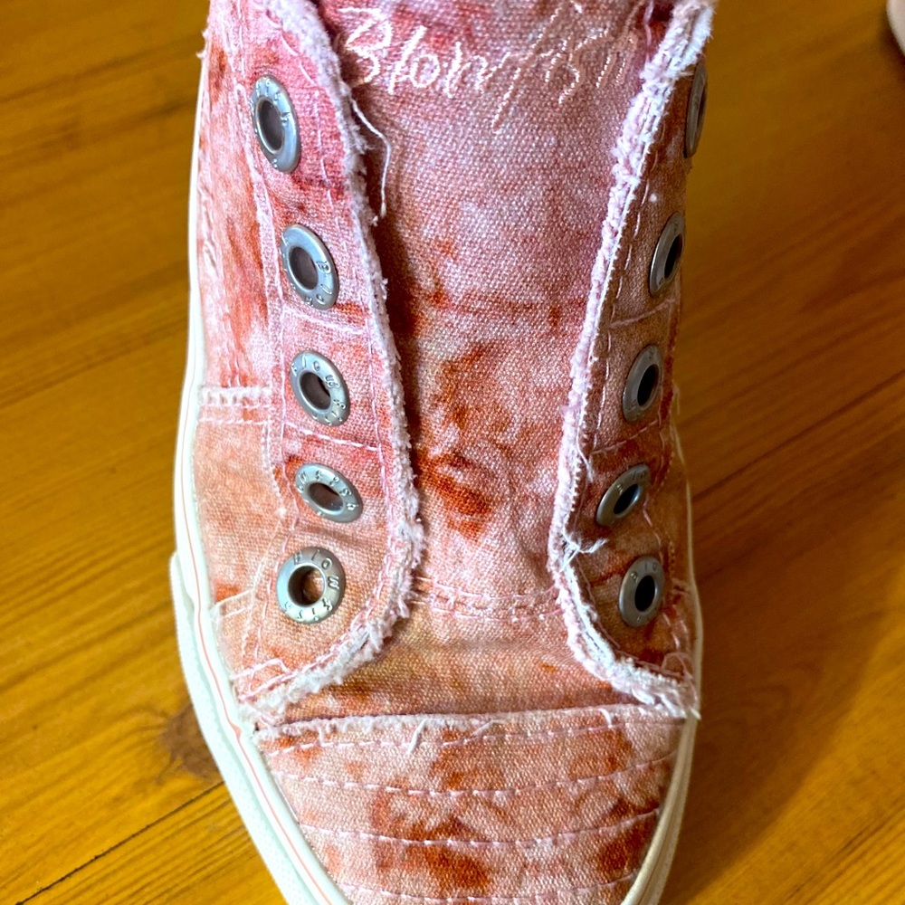 Blowfish tennis shoes
